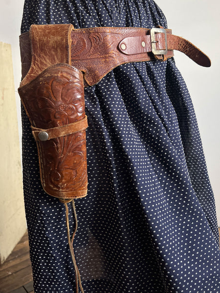 Vintage 1930's- 1940's Hand Tooled Gun Holster Now Cell Phone Holder Leather Belt - Accessory Western Wear