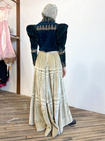 Antique 1880's Aquamarine Velvet BeadedBodice