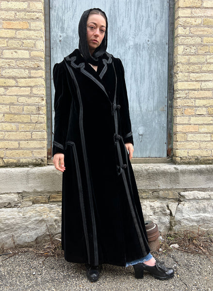 Antique Edwardian Era Women's Dramatic Black Floor Length Coat