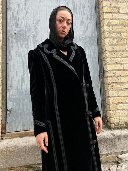 Antique Edwardian Era Women's Dramatic Black Floor Length Coat