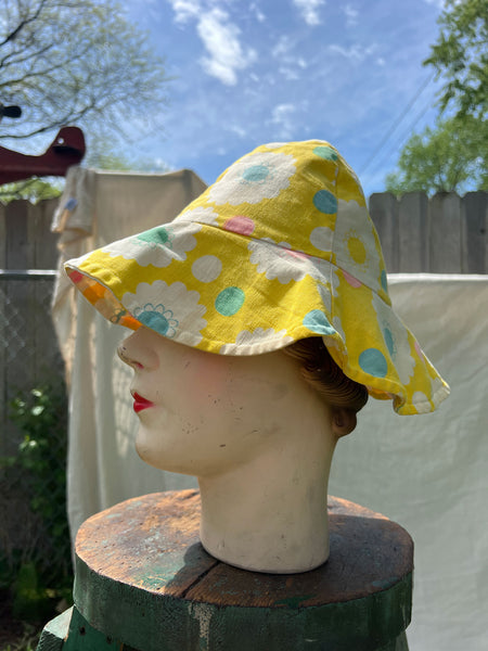 Vintage 1960’s - 1970’s Floral Cotton Summer Sun Hat