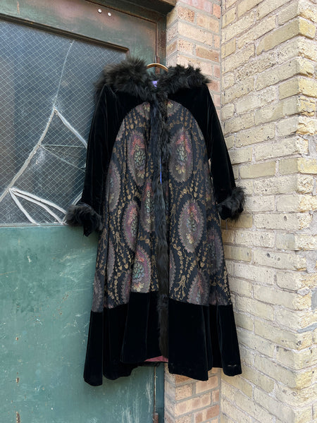 Antique Edwardian Era Fur and Lamé Velvet Coat