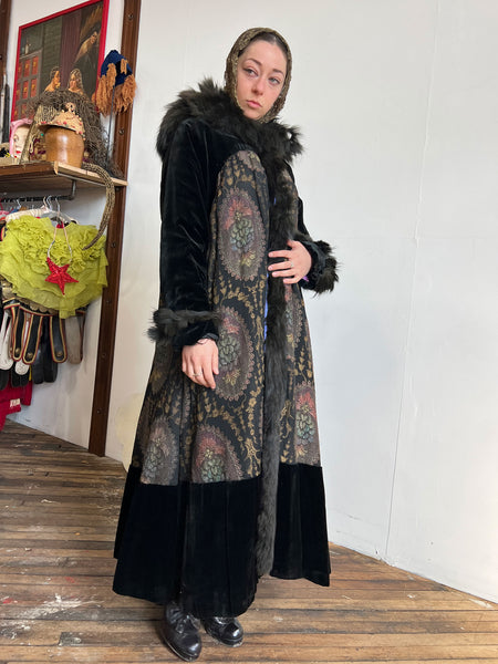 Antique Edwardian Era Fur and Lamé Velvet Coat