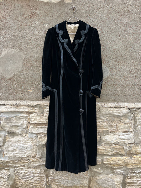 Antique Edwardian Era Women's Dramatic Black Floor Length Coat