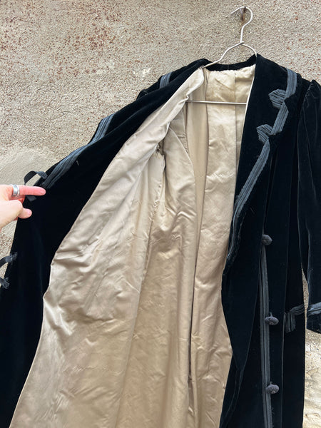 Antique Edwardian Era Women's Dramatic Black Floor Length Coat