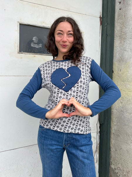 Vintage 1960's - 70's Heart Break Long Sleeved Shirt
