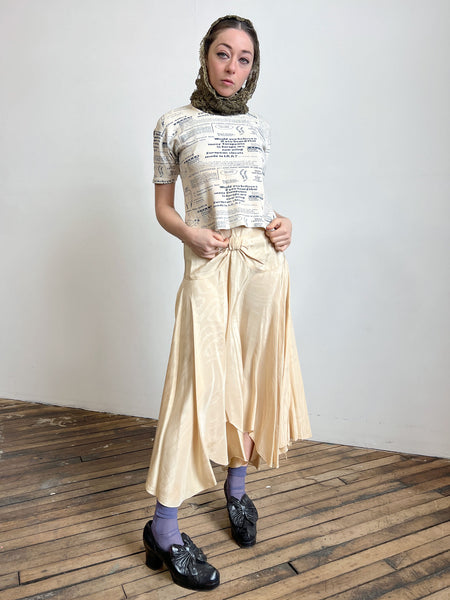 Vintage 1970's Newspaper Print T-Shirt